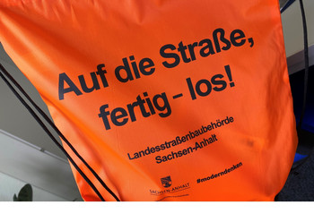 Willkommensgeschenk für die LSBB-Azubis